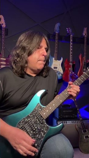 Funky Friday! #guitarist #guitarcommunity #funk #tgif #guitar