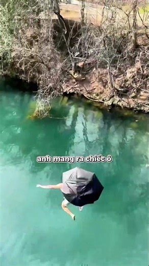 Does using an umbrella really slow down your fall?