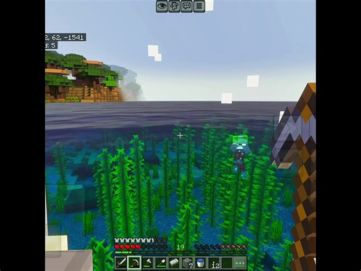 Exploring Scary Moments in Minecraft Gameplay
