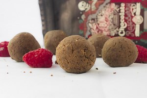Let's make No-Bake Chocolate Raspberry Protein Truffles! Easy, healthy, and caffeinated! What's not to love? ❤️❤️ Find this recipe and more unique coffee recipes on our blog https://www.bonescoffee.com/a/blog/category/recipes Ingredients: 1 Scoop chocolate protein powder 1 Tablespoon of Bones Chocolate Raspberry Coffee Grounds 5-6 Softened dates 1 Teaspoon of cashew butter 1-2 Tablespoons of water Directions: Add all ingredients into a food processor Blend all ingredients Roll the mixture into s