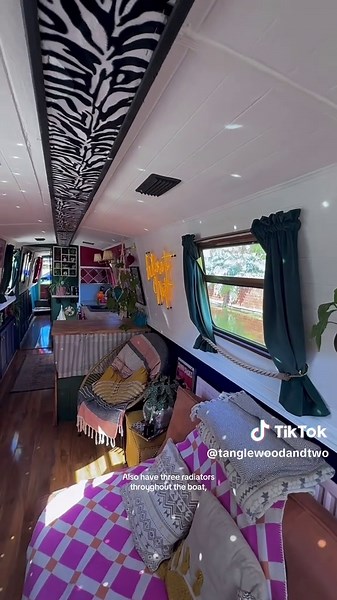 Inside a 50ft Narrowboat Home Tour