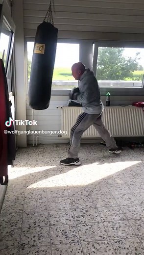 Boxing Techniques for Beginners: Punching Bag Workout