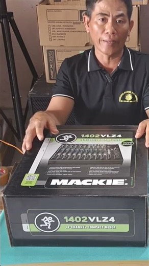 mixer mackie hàng chính hãng từ Mỹ. cô chú tham khảo