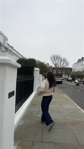 Exploring the Parent Trap House in London