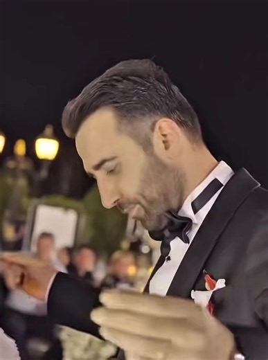 Uzak Şehir episode 28 English subtitle