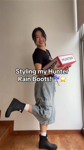 Unboxing and Styling Hunter Rain Boots for Any Outfit