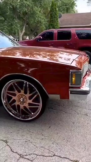 Delta 88 on 26 inch Forgiatos 💨💪🏾🔥🔥🔥 #CLASSICCARS #boxchevy #boxchevyworld #gbody #bigrims #s #caprice #donks #gbodynation #chevy #capriceclassic #carshow #gbodygang #classiccars #rucciwheels #impala #cutlass #chevycaprice #foreigncars #forgiato #montecarlo #oldschool #tbt #camaro #showcar #pressureseason | Rashon Howard