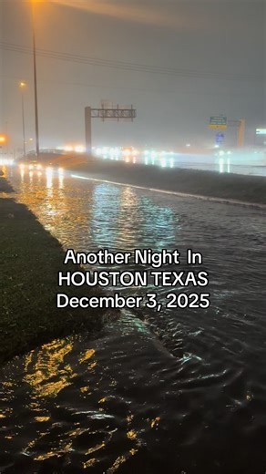 Heavy downpours roll thru Houston leaving some drivers to turn around here in North Houston. #sunrise #weather #houston #houston #hounews #htx #TXWX #rain #storms