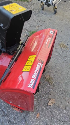 Objet: soufleuse YARD MACHINE 8HP 24 pouces avec démareur électrique État: très bon état, démarre du premier coup Date de fin : 07 septembre à 21h00 2 min de temps mort Prix de départ/starting bid: 5$ Re-bid: 1$ minimum ou plus Certification:NA Garantie: 7 jours Prix de réserve: oui Possession: Livraison 50$ sur le territoire couvert. (Voir liste de règlements) ou ramassage à Plaisance Frais encan/auction fee: 10% Consigne: | Encan en Ligne Québec