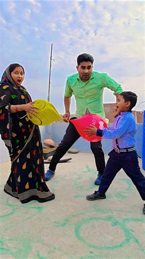 Daddy Solve Balloon Sibling Problem 🎈🤣#shortvideo #funnyvideos #youtubeshorts