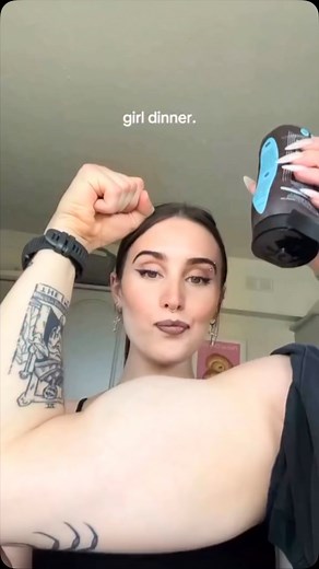 24M views · 51K reactions | Ah MUTAR ESOS BICEPS ❤️ . . NUEVOS PROGRAMAS DE ENTRENAMIENTO (link en bio) . . . #reelitfeelit #fitness #motivacion #humor | Humberto Montano | Facebook