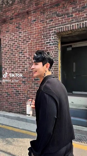 Feel Good Spring Vibes: Embrace the Season