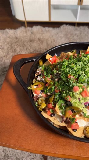 Nachos and football | Food4Paulrus