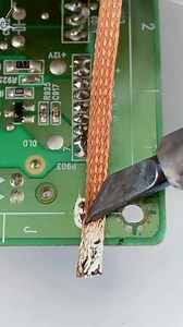 how to use soldering wick? #solderingwick #diyelectronics #howtosoldering #satisfying | Friends Electronics