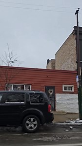 Old brick homes on a Chicago neighborhood, one looks abandoned. #chicagoepic | Chicago Epic