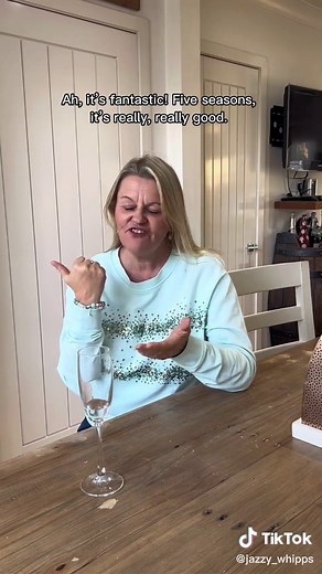 The Importance of Eye Contact with Deaf Individuals