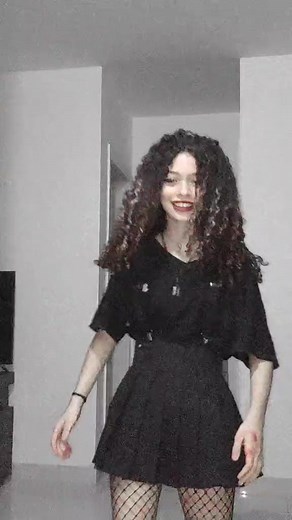 Dançando a Musiquinha do Chaves com Ray | Hit ou Não Hit?