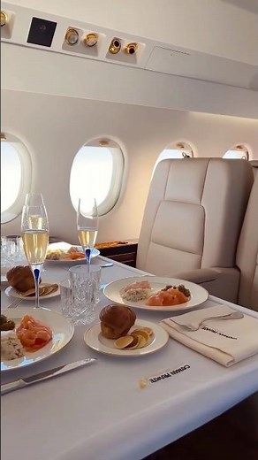 How are meals on board of a private jet? #gourmetmeals #privatejet #luxurytravel
