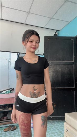 😂หน้าบ้านไปเลย