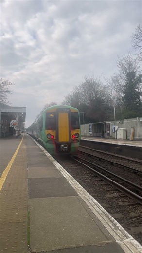 Electrostar class 377