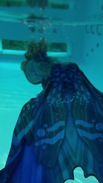 What a 4th wedding anniversary as a mermaid looks like ❤️🧜‍♀️ #weddingday #anniversary #weddinganniversary #love #mermaid #mermaidtiktok #viral