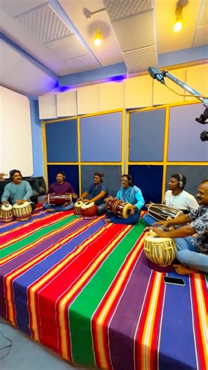 Srikanth Deva on Instagram: "🎶Making Of Mambazham Vikkura Kannamma Song 3rd BGM🥁💥 #MambazhamVikkura #nenjuirukumvarai #sachandrasekhar #narain #poonamkaur #ganapalani #kuthu #gana #srikanthdeva #srikanthdevamusic #srikanthdevamusical #srikanthdevasongs #srikanthdevafans #srikanthdevahits"