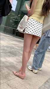 這齊B小裙子太性感了 #深圳街拍 #深圳 #靚女#chinesegirl