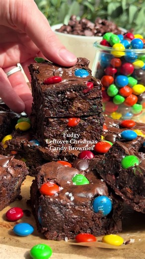 Throw your leftover Christmas candy into my fudgy m&m brownies - but use WHATEVER you have on hand. The week between Christmas and New Yeae’s is not for running to the store 6 times - it’s for LOUNGING and TREATS! 🥳🥳🥳 #brownies #baking #chocolate #recipes #dessertideas