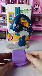623K views · 4K reactions | Mix Egg with Hand Mixer #asmrtoysroleplay #satisfyingvideo #toysasmr #miniaturemixer #asmrsatisfying | Vera Vr | Facebook