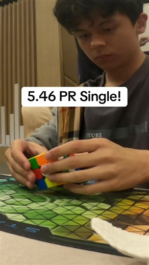 Mastering the V10 Rubik's Cube Technique