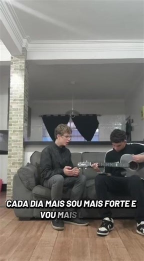 HOJE LIVRE SOU - THIAGO BRADO #catolico #deustemumapalavrapravoce #canto #acustico #cover #viral