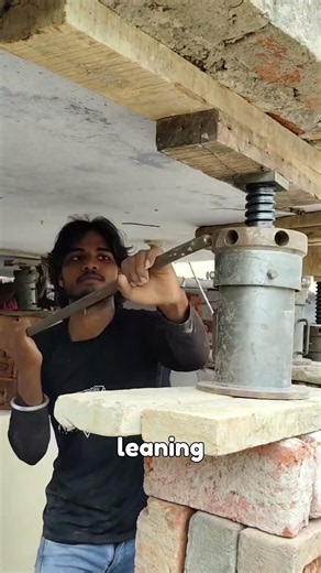 The Genius Who Invented House Lifting With Hydraulic Jacks