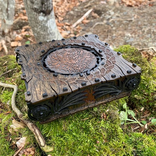 Memento Box: Dragon-themed Portal Box, Laser-engraved Wooden Gift Presentation, Customizable Colors - MADE TO ORDER - Etsy