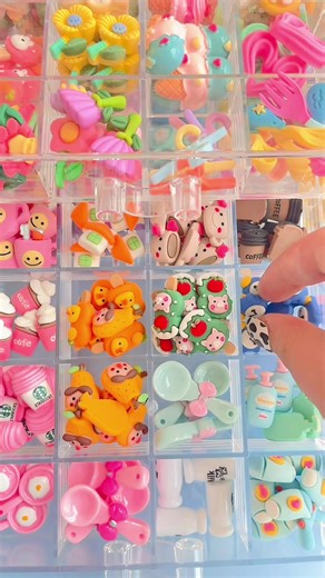 It tooks hours to organize these super mini charms 😊#charms #miniature #hairclip #handmade #fyp #smallbusiness