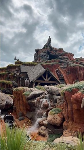 Old Time Best ride in Disney World Splash Mountain