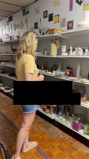 Today I wanted to share with you a little ‘Before and After’ - What I thrifted vs how I styled it! 🎨 I found this old, tired-looking chair at a thrift store and saw potential in it. After a bit of DIY magic, it’s now a vibrant, chic piece that adds a pop of color to any room. 🌈 The best part? I did it all on a budget! It’s amazing how a little creativity can transform something ordinary into extraordinary, right? Not only is it fun, but it’s also a great way to supplement your family income. �