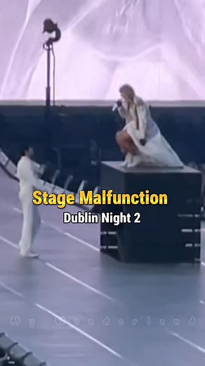 Eras Tour Stage Malfunction! Taylor Swift Gets Stuck#taylorswift #shorts Errors Tour | Celebrity Reporter