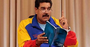 Maduro ordenó a las Fuerzas Armadas estudiar el "Libro Azul"