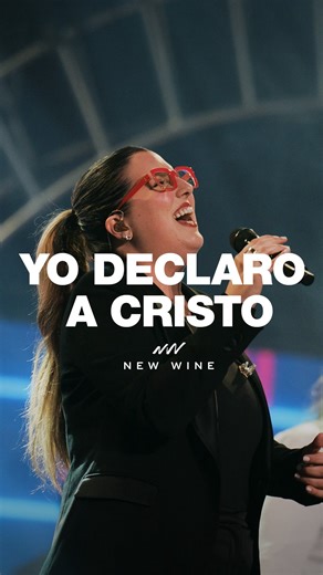 6.6K views · 928 reactions | En el nombre de Jesús hay poder, hay vida, hay libertad. ✨ Cada cadena se rompe cuando invocamos Su nombre. | New Wine | Facebook