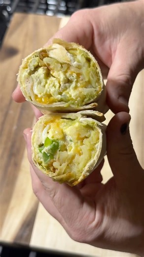 36K views · 1.1K reactions | Making my vegetarian girlfriend a breakfast burrito.. | Cibsandibus | Facebook