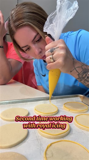 Using Color Theory from Hair for Frosting Cookies