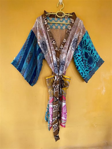 Vintage Handmade Sari Kimono Robe: Indian Silk Art, Beach Fashion - Etsy