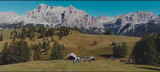 - Dolomites Hikes, Dolomite Mountains