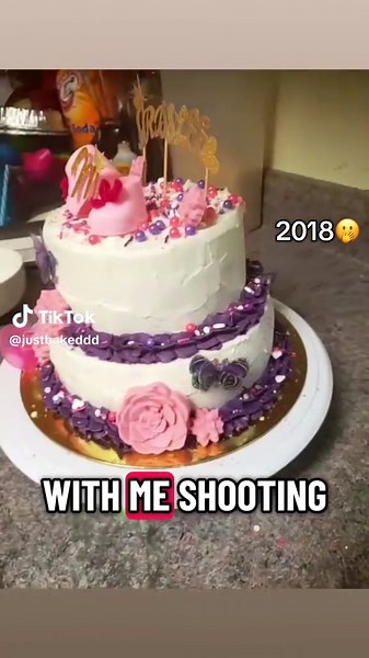 Cake Decorating Journey: From Fan to Professional Baker