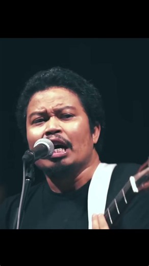 Payung Teduh membawakan lagu angin pujaan hujan di live session bikin merinding #payungteduh