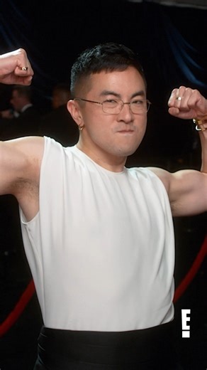 Live from the #Emmys Glambot, it's Bowen Yang. 🤩 | E! News