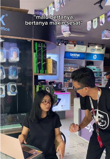 WARGA CIREBON SINII MERAPAT KE CSB MALL, bukan karena ada artis tapi ada mimin 😞