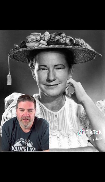 How much $ was on the price tag of Minnie Pearl’s famous hat?