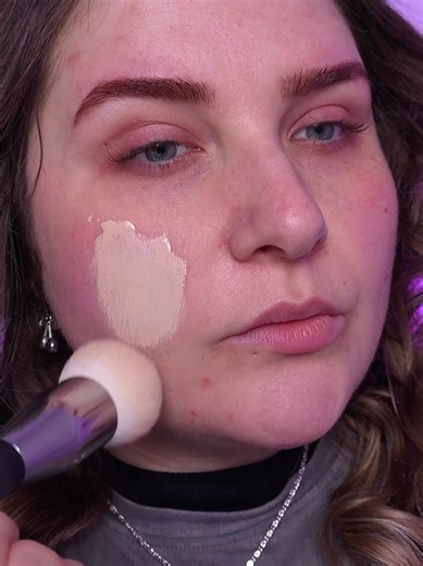 Base it is all about the base, foundation a bit too light but with good amount of bronzer we can help it out ✅️ @Charlotte Tilbury Beautiful skin foundation Hollywood Contour Wand @Armani beauty luminous silk cheek tint in 62S @Huda Beauty easy bake setting powder @Boots UK natural collection concealer brushes @🇬🇧MADEBYMITCHELL🇬🇧 @ZOEVA Cosmetics UK