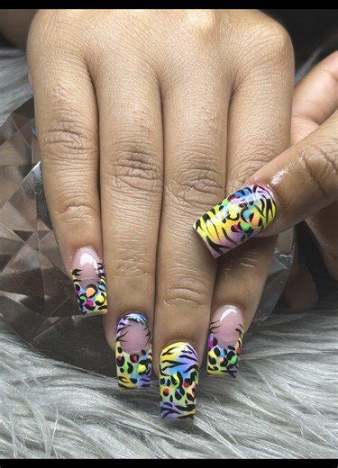 Lisa Frank Vibe Nails: Colorful Rainbow Nail Art